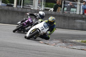 ミニバイクスプリント優勝矢崎